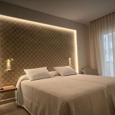 Hotel Restaurant Llansola Sant Carlos de la Ràpita المظهر الخارجي الصورة