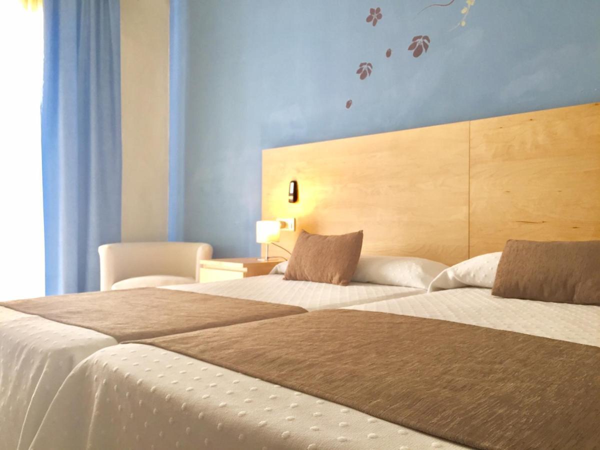 Hotel Restaurant Llansola Sant Carlos de la Ràpita المظهر الخارجي الصورة