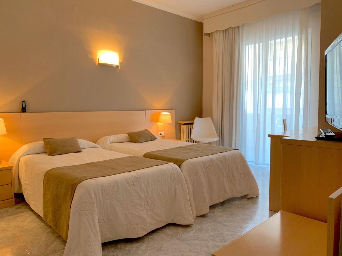 Hotel Restaurant Llansola Sant Carlos de la Ràpita المظهر الخارجي الصورة