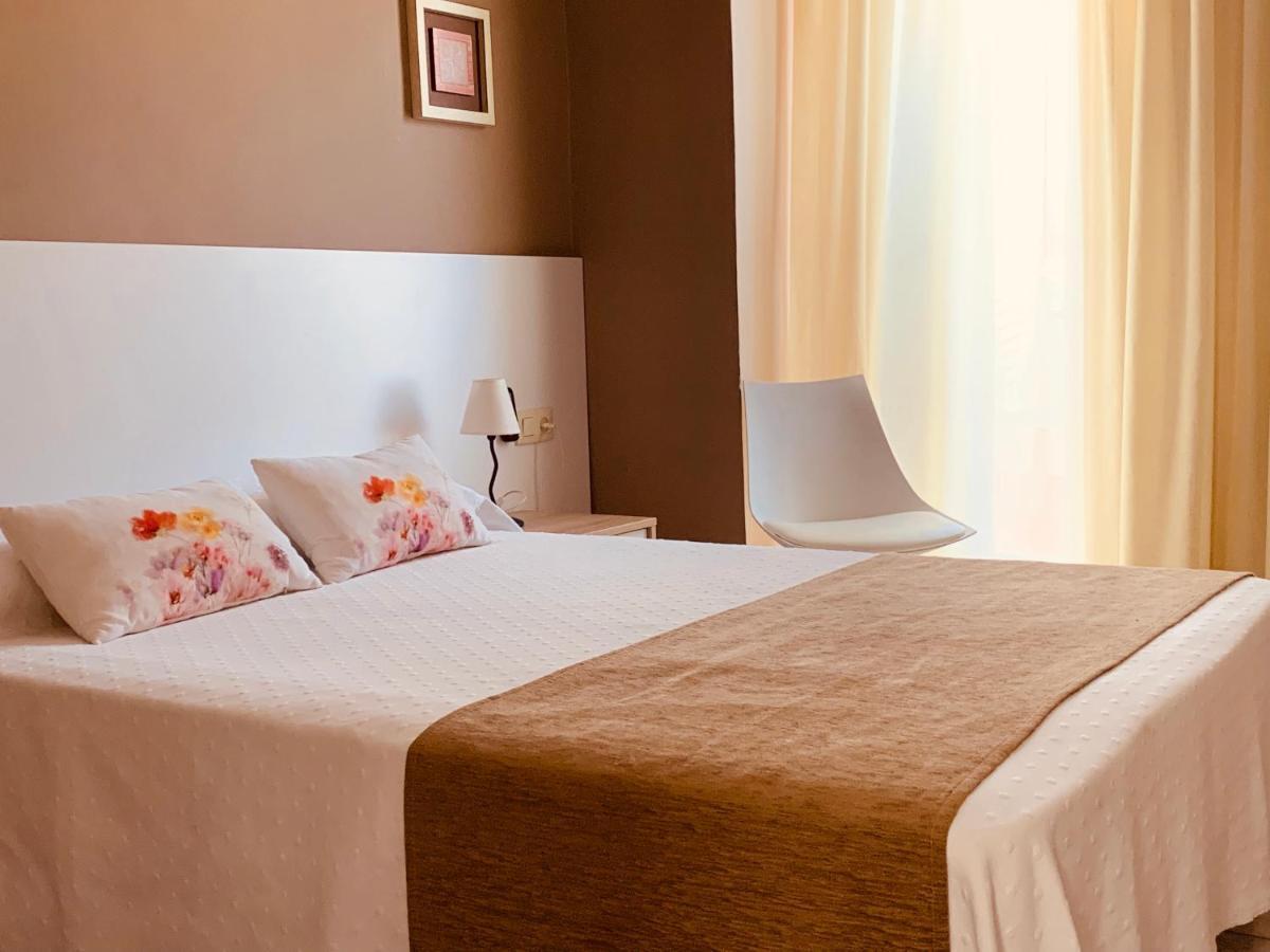 Hotel Restaurant Llansola Sant Carlos de la Ràpita المظهر الخارجي الصورة