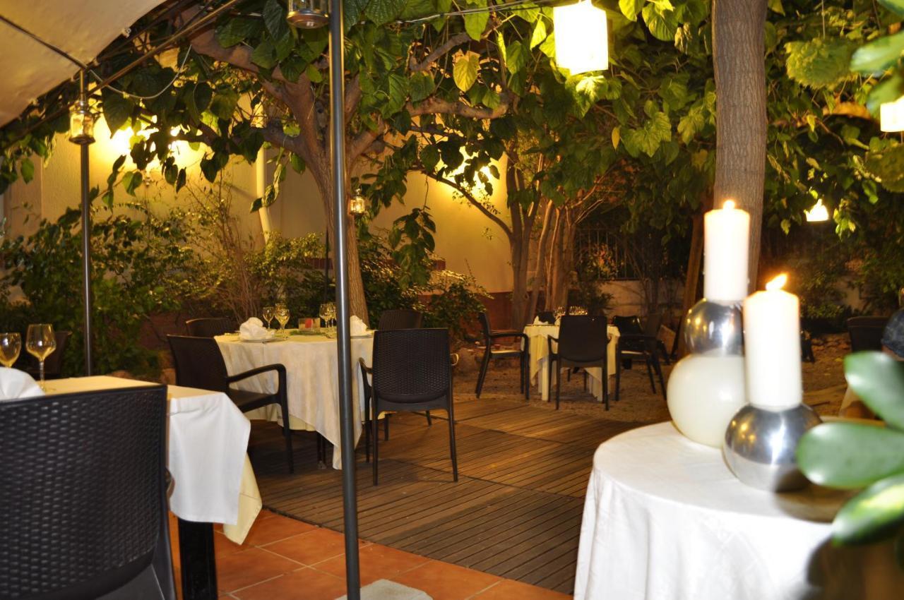 Hotel Restaurant Llansola Sant Carlos de la Ràpita المظهر الخارجي الصورة