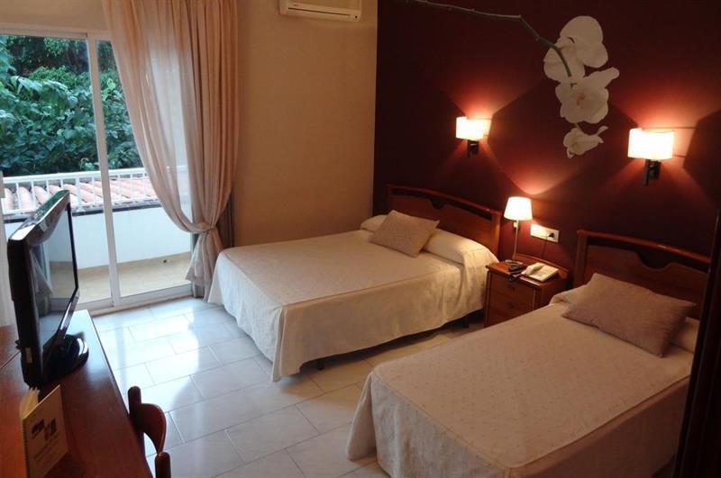 Hotel Restaurant Llansola Sant Carlos de la Ràpita المظهر الخارجي الصورة